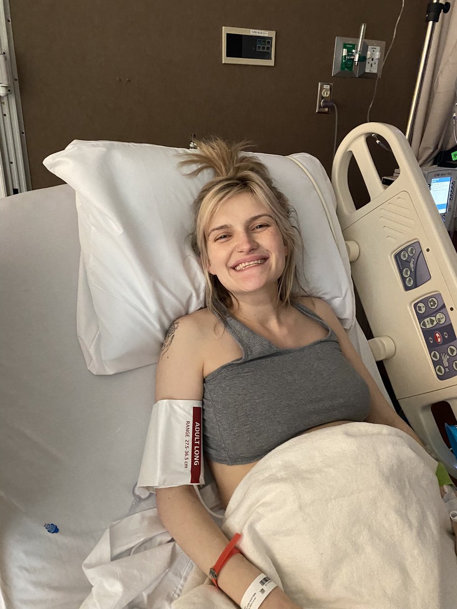 kelseyErtle1's tweet photo. When you finally get an epidural at 9cm https://t.co/QDKoidHAzf