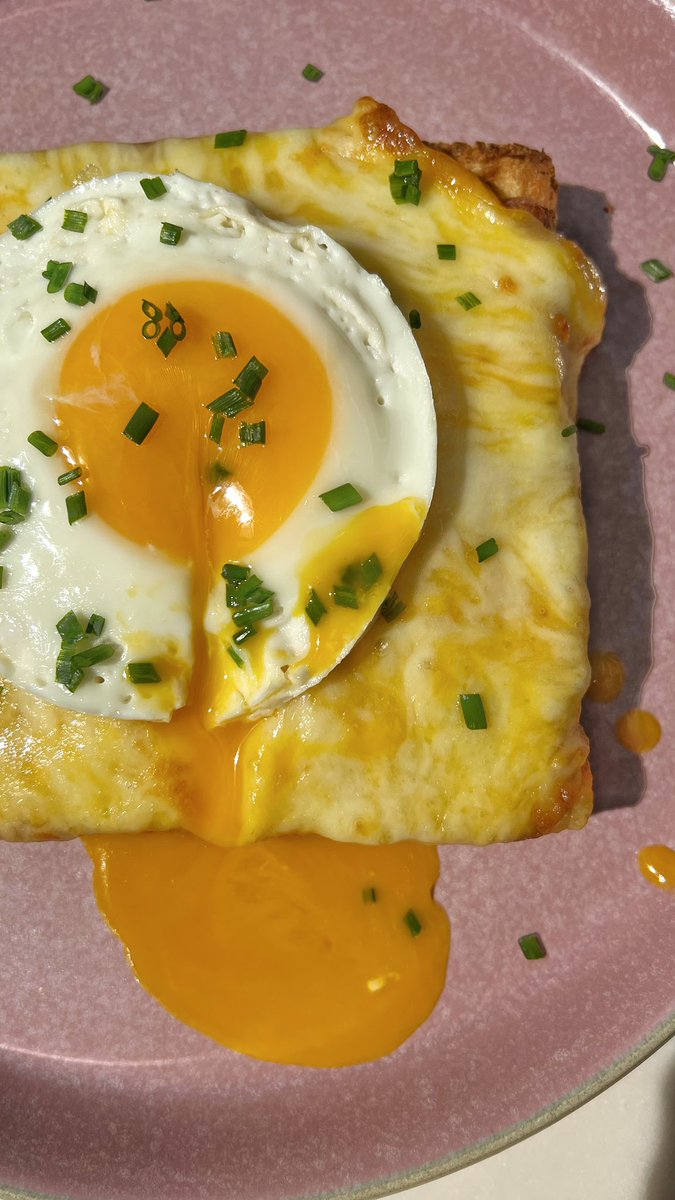 arto_coffee's tweet photo. Croque Madam sandwich 🥪 
Only the greatest, most indulgent sandwich around. The French really have this whole sandwich thing figured out.
#artocoffee #breakfast #cafe #eggs #croquemadam #dubai #dubaimall #BurjKhalifa #HealthyFood #bestfood https://t.co/FUPlSLMQWC