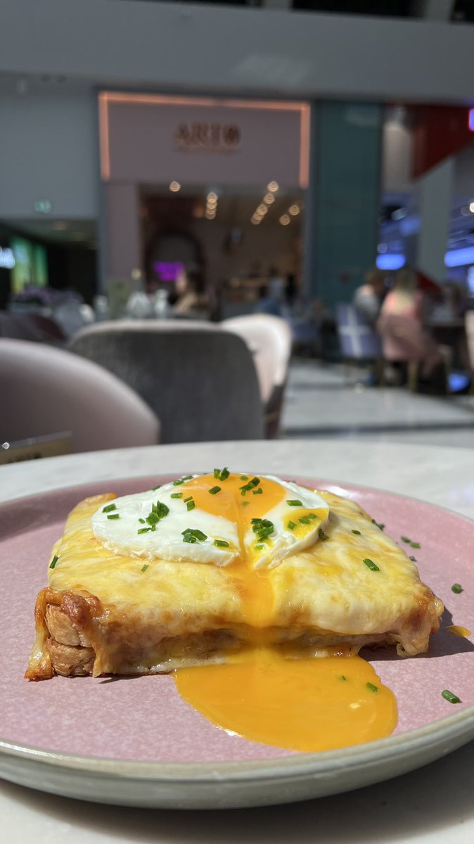 arto_coffee's tweet photo. Croque Madam sandwich 🥪 
Only the greatest, most indulgent sandwich around. The French really have this whole sandwich thing figured out.
#artocoffee #breakfast #cafe #eggs #croquemadam #dubai #dubaimall #BurjKhalifa #HealthyFood #bestfood https://t.co/FUPlSLMQWC