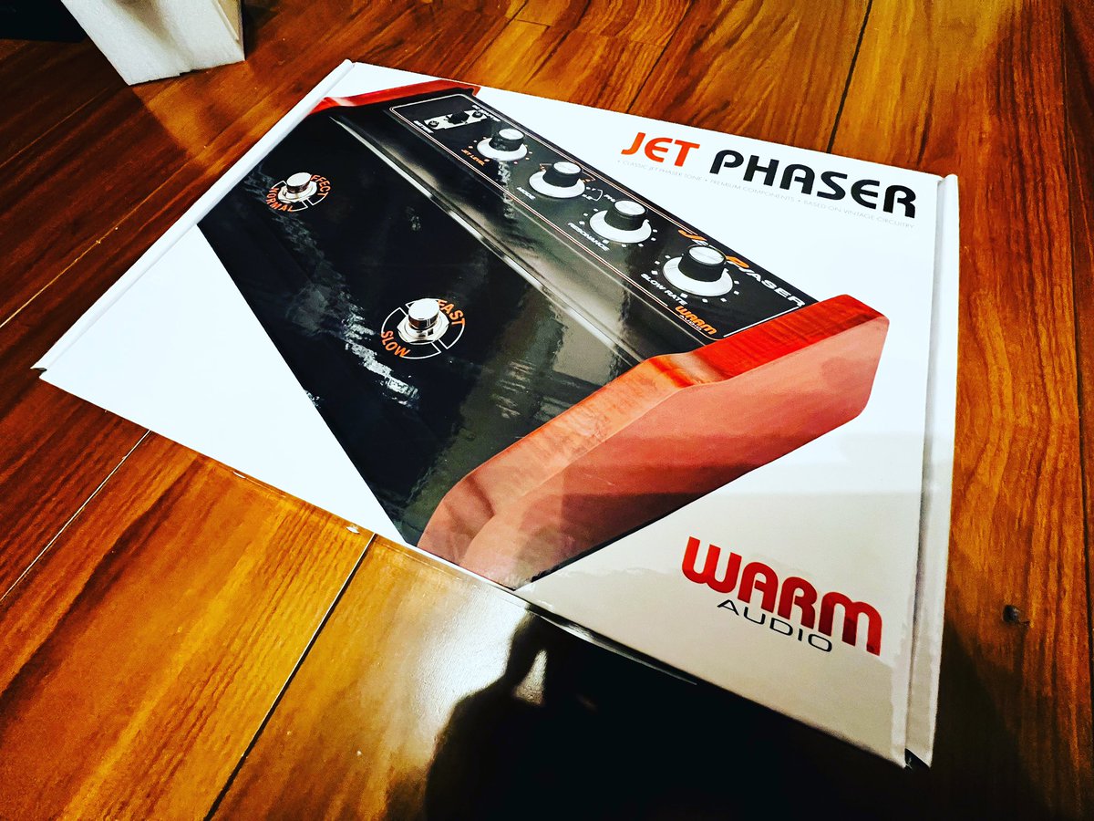 tamon_mori's tweet image. 昨日静岡から帰ってワクワクしたままYouTubeサーフィンして気付いたらポチってしまってたオモチャ。

サウンドハウスで夜中ポチッたらもう着いた...

早い！！！笑

#jetphaser
#fuzz
#phaser