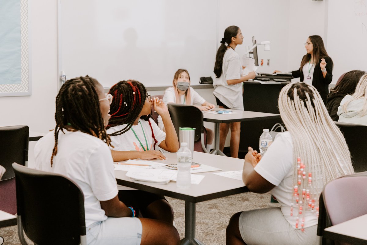 thegemscamp's tweet image. Looking for a mentor in STEM? Identify goals &amp;amp; interests, network, be proactive, be open to feedback, follow up &amp;amp; keep in touch. Reach your full potential in #STEM with a mentor's guidance. #mentorship #STEMmentor #NationalMentorshipMonth