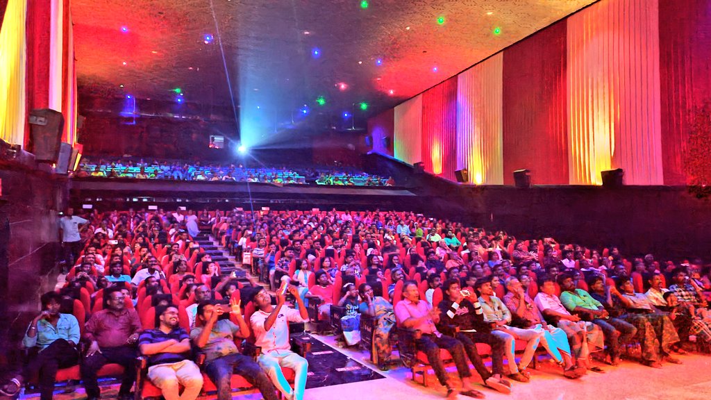RitzyCinemas's tweet photo. Family audiences filling #Varisu Show after show !!
BLOCKBUSTER 🔥
#VarisuInRitzyBanuCinemas https://t.co/b6TeuNxyeB
