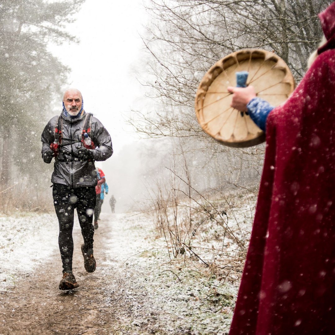 ChiaCharge's tweet image. Cold run tip: Dress in layers, protect exposed skin, wear traction shoes, hydrate &amp;amp; fuel. And don't forget to smile, it'll warm your face! #coldweatherrunning #ukrunner