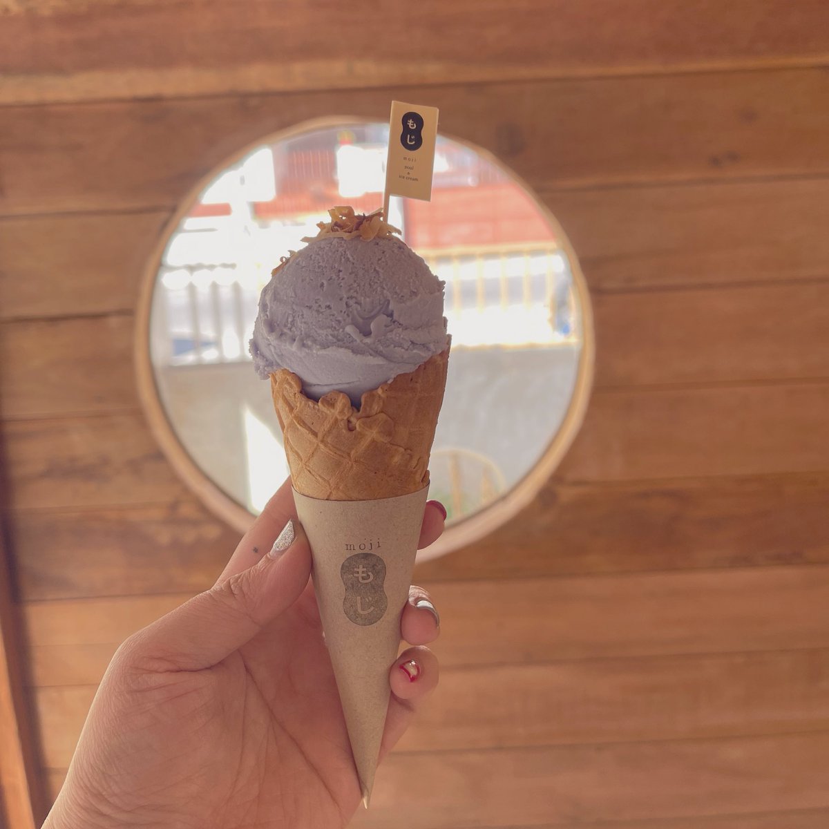 10000cal1's tweet photo. 📣 moji pool villa &amp; ice cream
🍨 คาเฟ่เปิดใหม่! เมนูแบบคาเฟ่ที่ญี่ปุ่นเลย พวกครีมโซดา คาราเมลพุดดิ้งเค้ก ทีเด็ด คือไอศครีมรสโมจิดอย ( ข้าวปุกงา ) , รสกล้วยปิ้งคาราเมล
📍 ช้างม่อย ซอยหลังวัดชมพู จอดรถในวัด เปิด 11:00-17:00 
#รีวิวเชียงใหม่ #รีวิวคาเฟ่ #เชียงใหม่ #คาเฟ่เชียงใหม่ https://t.co/u8xU88Sdhf