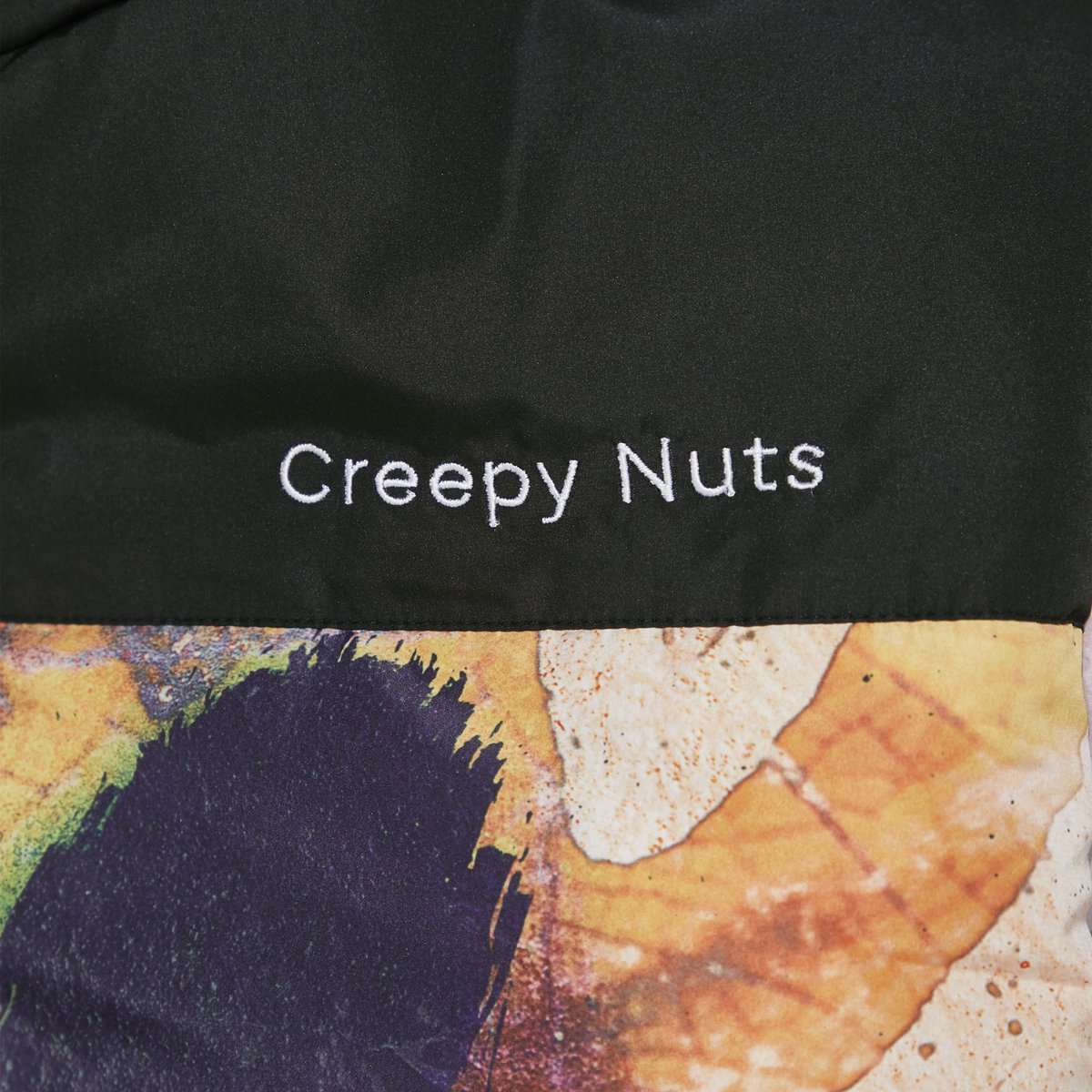 ◇パフジャケット販売中◇ 新グッズのパフジャケットがCreepy Nuts