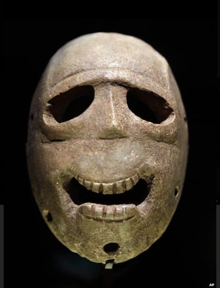 MahMarMak1's tweet photo. #Oldest_Face_Masks
Palestine, 7000 BCE.
9,000-year-old collection of stone masks were discovered in west bank thought to have been made to resemble spirits of dead ancestors.
It took 10 years of carbon-14 testing for experts to determine the authenticity and origin of collection. https://t.co/7hxTsEzCLE
