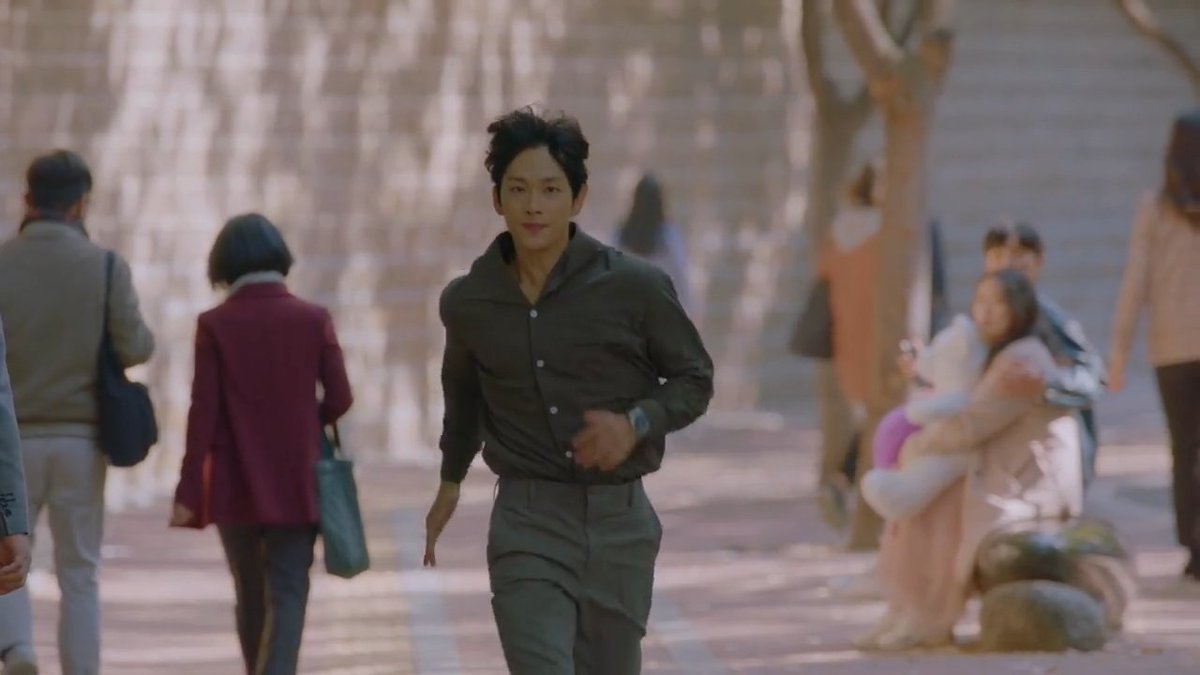1023film's tweet photo. kdrama directors pitching scripts to siwan: we have a shot where your character is running and.....
siwan: YESSS https://t.co/RV3Gfu9ZXn