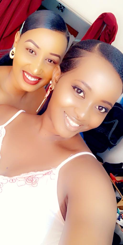 KingsBLug's tweet photo. Make-up and Hair by @kingsbeautyloungeug
Please contact us today on 0750438298 for more inquiries

#Saloon
#makeupartist
#Hairstyling
#manicure
#Pedicure https://t.co/hZPjTxOytw