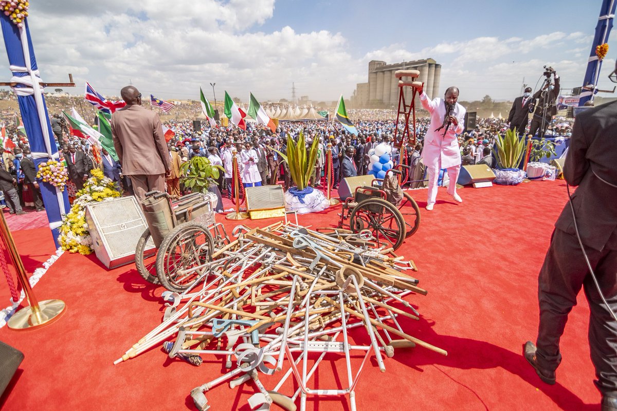 J_infinitegrace's tweet image. 보멧으로 가는 길에 주님께서 불구자와 절름발이를 치유하셨습니다.
#TheRoadToBomet