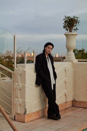 โห ต่อให้ไม่มีเวลาก็ต้องหยุดดู พี่หล่อมากกรี้ดดดด