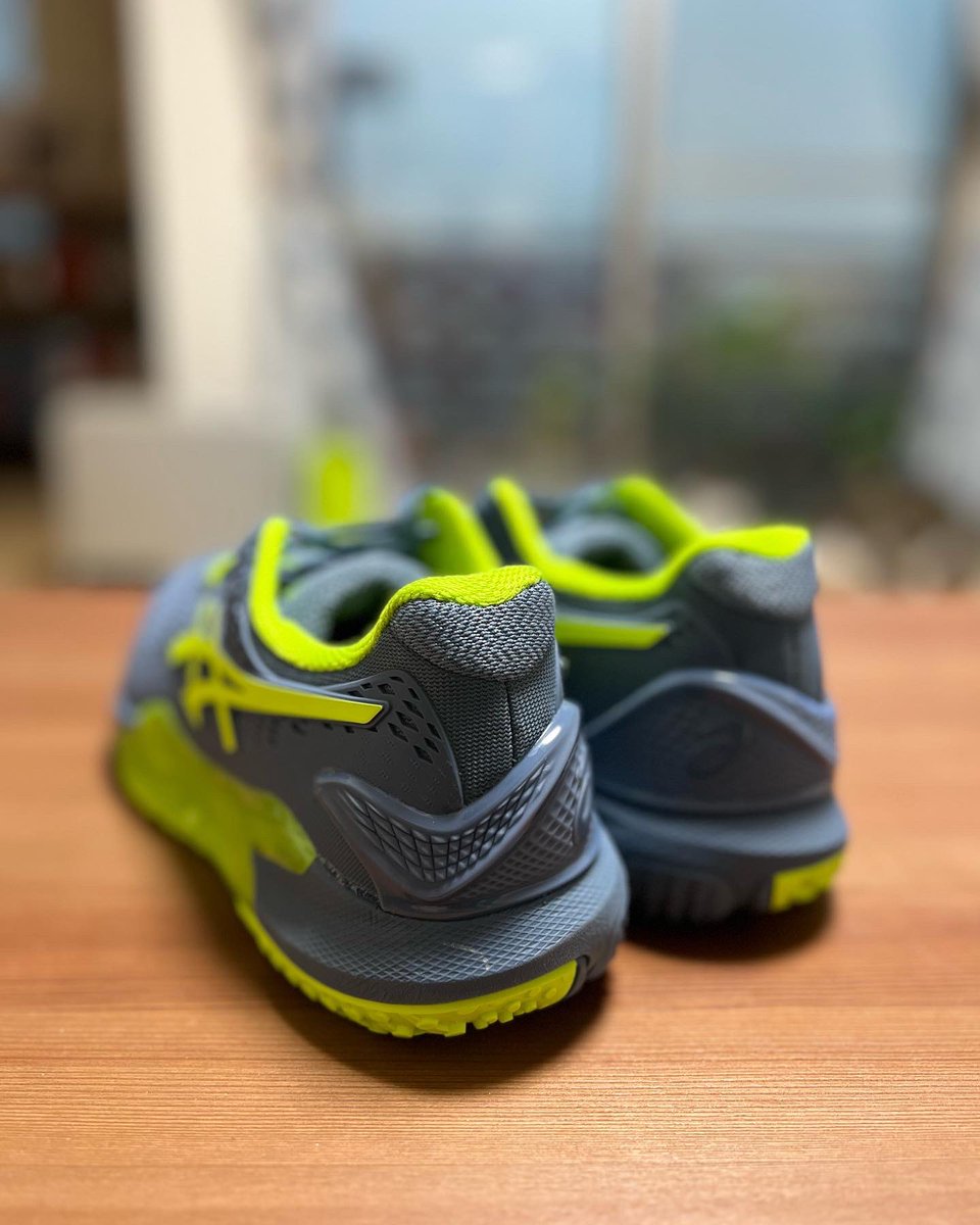 bigdipper's tweet photo. 無事に納品されました。
新しいシューズはどこもホールドが良さそうで嬉しく感じるのは買い替えのたびに思うこと。
Ver9はすっごく変わってますよとN店長は言ってたけど履くのが楽しみだ。

#テニス #asics #gelresolution9 #lafino https://t.co/EQcpPICsAi