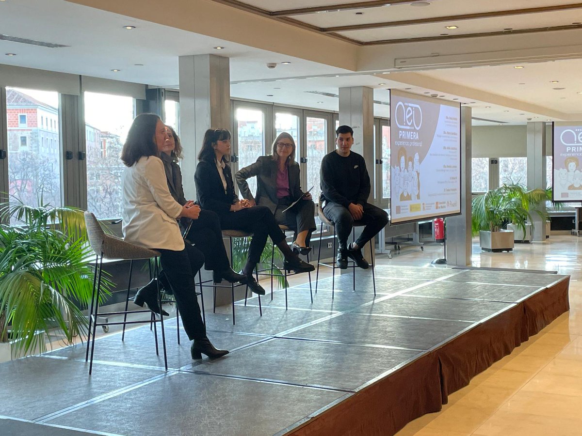 pinardi_oficial's tweet photo. 🗣Sofía,alumna y embajadora #PEP: "Primera Experiencia Profesional ha sido la puerta de entrada a mi carrera profesional".

@ComunidadMadrid @FamiliaCMadrid https://t.co/uamqAGluJy