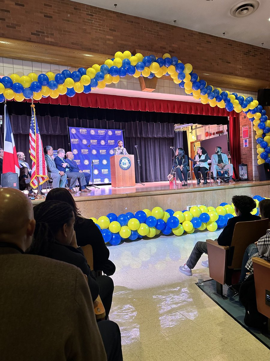 BPGibson2025's tweet photo. Three Borough Presidents joined in the Celebration of the Inauguration of our Assemblymember of #District72, including Uptown Manhattan & Marble Hill! Congratulations @MannyDeLosSanto. We are proud of you and stand ready to work with you! All the best in the People’s House! #BX https://t.co/ZxauOymydK