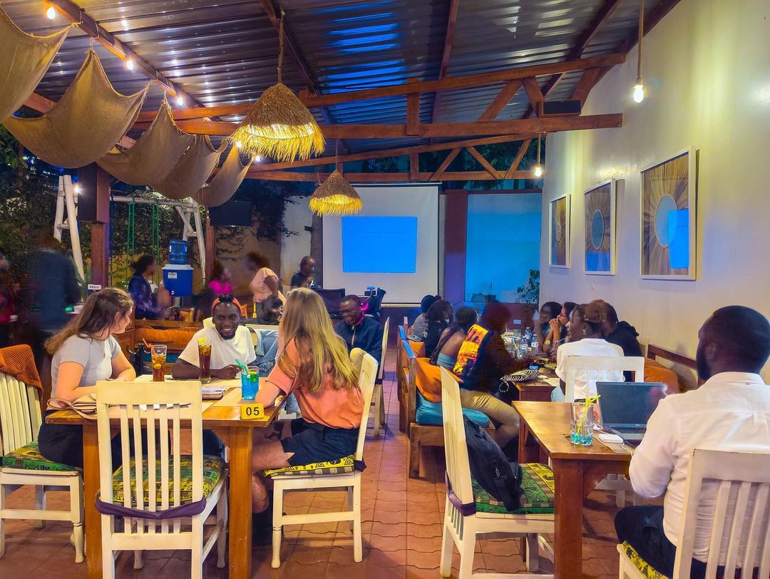 RevivebyArk's tweet image. Stuck for something to do on a Thursday night? 
Book your table via 0750431689 and be sure to let us know you are QUIZZERS! 

#quiznights #thursday #plot #revivebyark #prizes #dailywinners