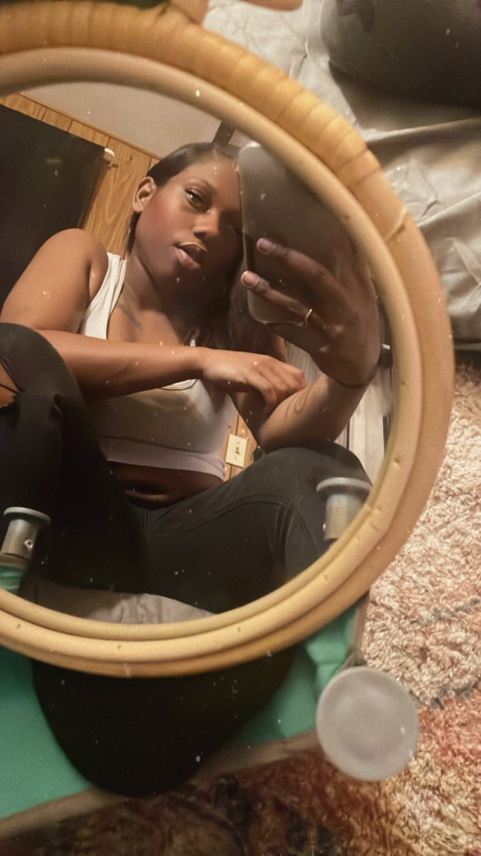 xoxo_QueenShit's tweet photo. Second To None 🤤😘 https://t.co/Fw4vzV7gjf