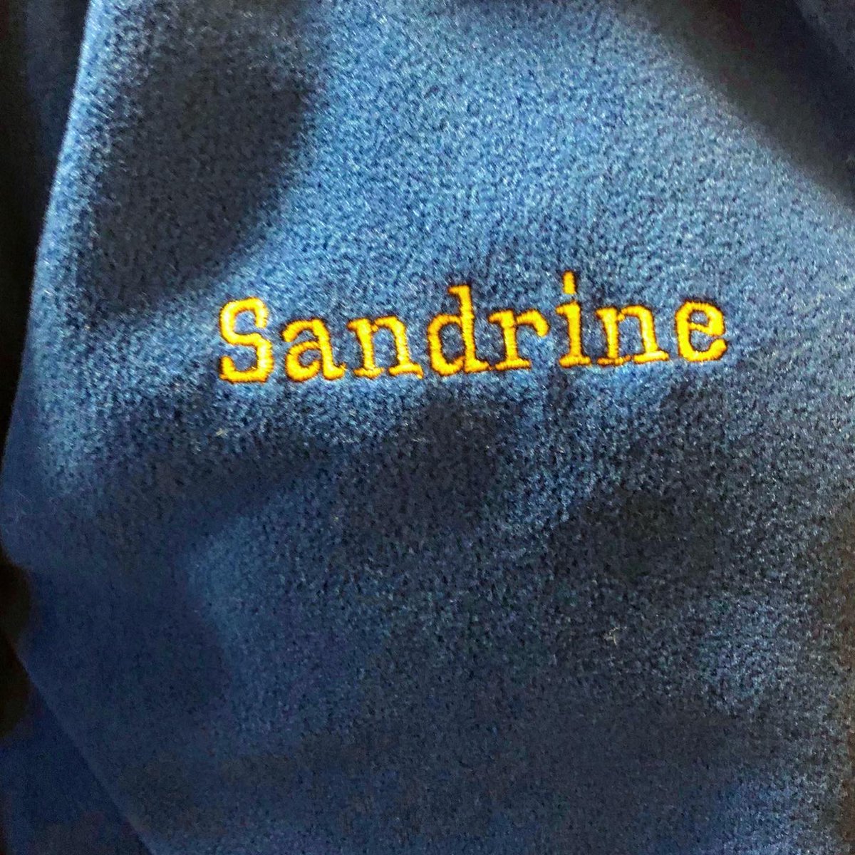 Atelier popup à l'UCA : 𝙋𝙚𝙧𝙨𝙤𝙣𝙣𝙖𝙡𝙞𝙨𝙚 𝙩𝙖 𝙥𝙤𝙡𝙖𝙞𝙧𝙚 𝙖̀ 𝙡𝙖 𝙗𝙧𝙤𝙙𝙚𝙪𝙨𝙚 𝙣𝙪𝙢𝙚́𝙧𝙞𝙦𝙪𝙚"
📌 Expérimentation de la brodeuse dans son service pour découvrir le potentiel de l'outil 
#Fablab #hôpital #DIY #soignants <a href="/Hopital_Bicetre/">Hôpital Bicêtre AP-HP</a>  <a href="/APHP/">Assistance Publique – Hôpitaux de Paris (AP-HP)</a>