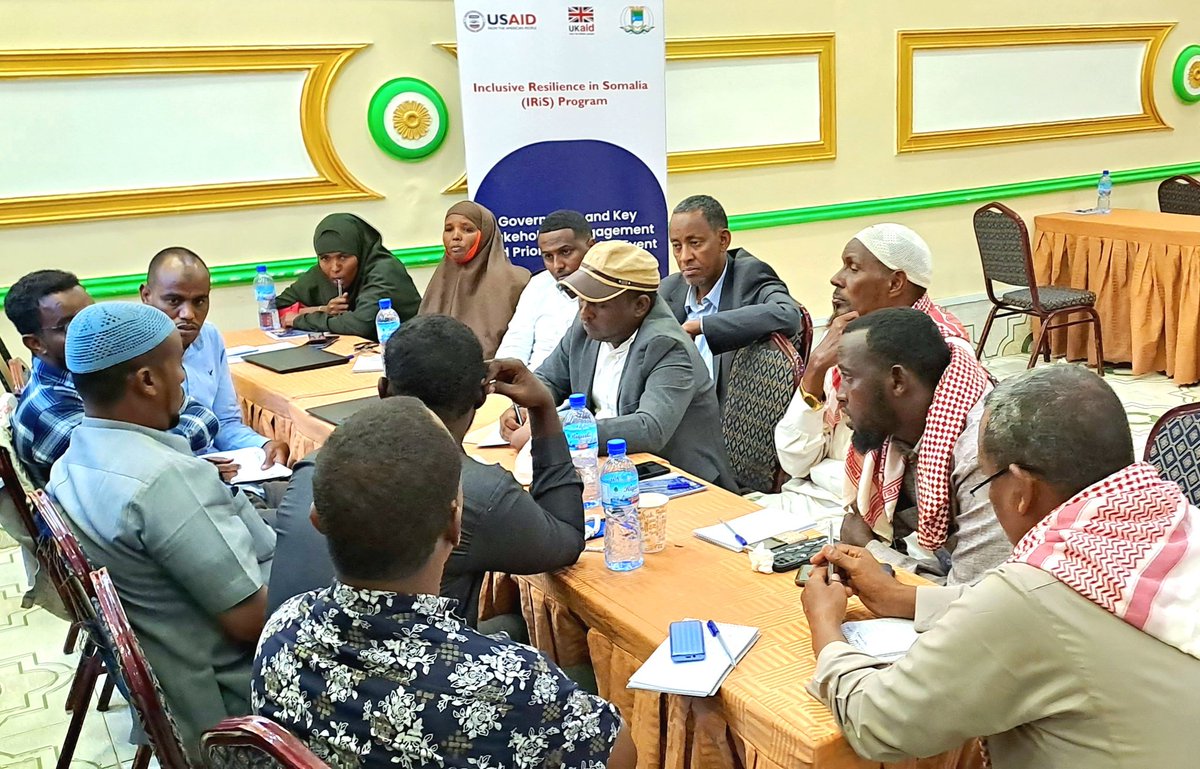 IRiS_Program's tweet photo. In #Kismayo, the second day of the #Jubbaland key stakeholders' engagement and priority mapping session is underway. Today's discussion focuses on the systemic issues the #private sector faces in developing a sustainable, #productive sector. https://t.co/rCGtPIBmM6