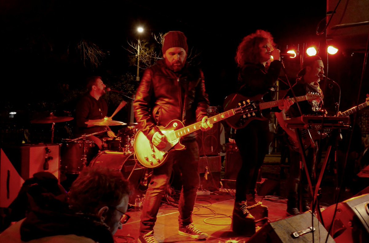Monc Hulot (@monchulot) on Twitter photo Soirée <a href="/MAMASOUNDMTP/">Mama Sound</a> en plein air un vendredi 13 janvier : jackpot météo. Grippe et galère technique pour Pipi Tornado. Mais leur musique et leur énergie rock gagnent. Niquée, la loi de l’emmerdement maximum !
📷📹: facebook.com/MoncPlayTime
#indierock #livemusic Soirée <a href="/MAMASOUNDMTP/">Mama Sound</a> en plein air un vendredi 13 janvier : jackpot météo. Grippe et galère technique pour Pipi Tornado. Mais leur musique et leur énergie rock gagnent. Niquée, la loi de l’emmerdement maximum !
📷📹: facebook.com/MoncPlayTime
#indierock #livemusic