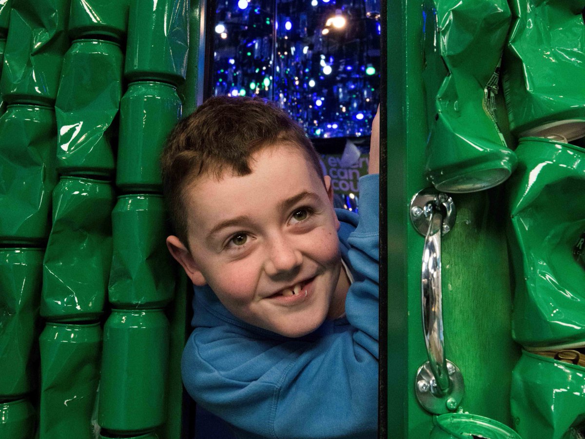 DundeeSciCentre's tweet photo. The #EveryCanCounts Infinity Room has arrived at Dundee Science Centre! β»οΈ
Step inside the giant drink can and learn about the infinite recyclability of aluminium.
The can is free to visit 9-4 pm Monday to Sunday, so come down to check it out!
#DundeeScienceCentre #Recycle https://t.co/Gs4Pjvdy7H