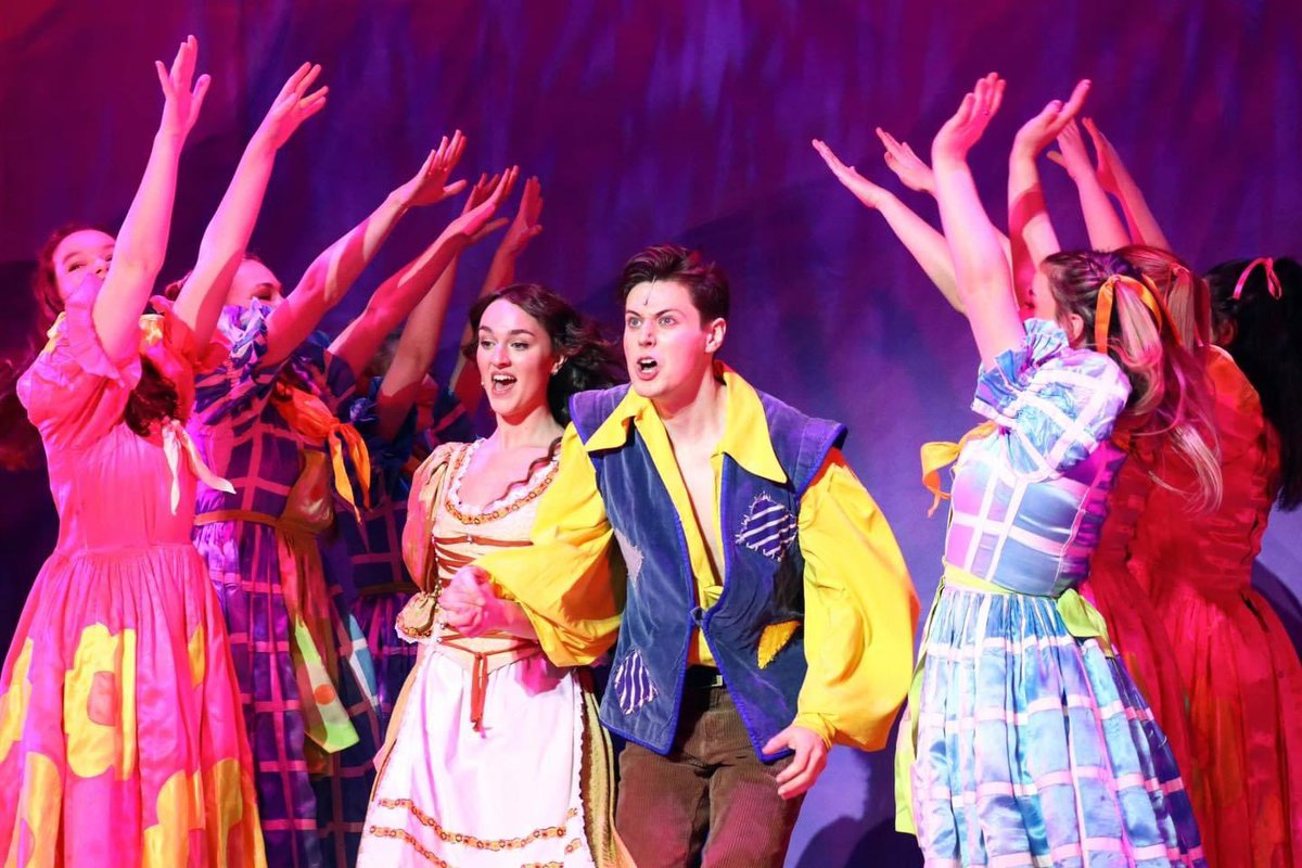 alanrockreviews's tweet photo. My review of Mother Goose performed by The Wardens at @aberystwytharts for @AberystwythNews π
https://t.co/omf73dNCN6
#RockReviews #SupportTheArts π https://t.co/5ePV8Pq2oO