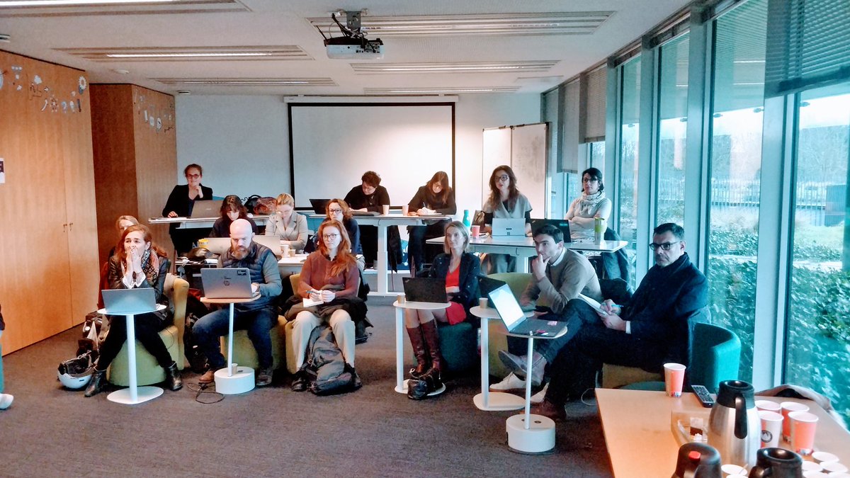 CCazaurang's tweet photo. Top départ pour la dernière journée du Parcours RSE du @Comite21Ouest 🌱 Ce matin @_MathieuJ nous parle communication #responsable et #greenwashing ⚠️📢 https://t.co/4qpH5k566d