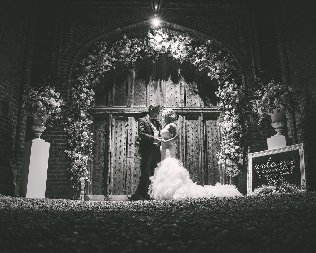 lavenhamphoto's tweet photo. This is one of my favourite shots to create at Leez Priory, using off-camera lighting
#wedding #weddingphotography #weddingphotographer #wedding #leez #leezpriory #blackandwhite #brideandgroom #newlyweds #justmarried https://t.co/qVsUtkHDoH