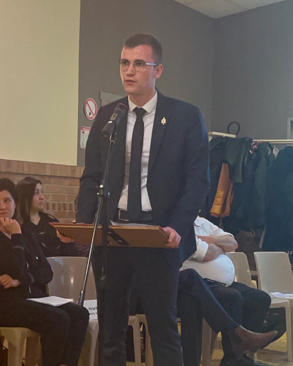 pierrickbrtlo's tweet photo. 📍Ce samedi soir, j’ai terminé ma tournée des communes par le petit village de Merris pour assister à la cérémonie de Voeux organisée par Yves Delfolie, Maire de Merris. 

#pierrickberteloot
#flandre
#merris https://t.co/hKnun7UIdl