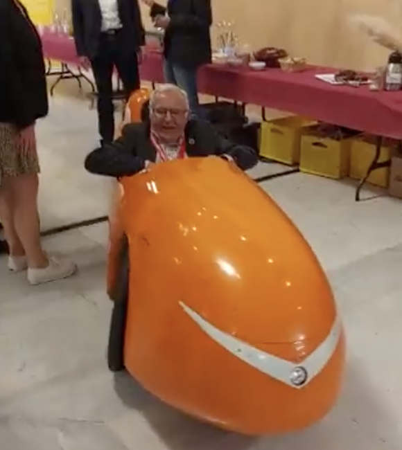 cambiaste un ferrari por un twingo