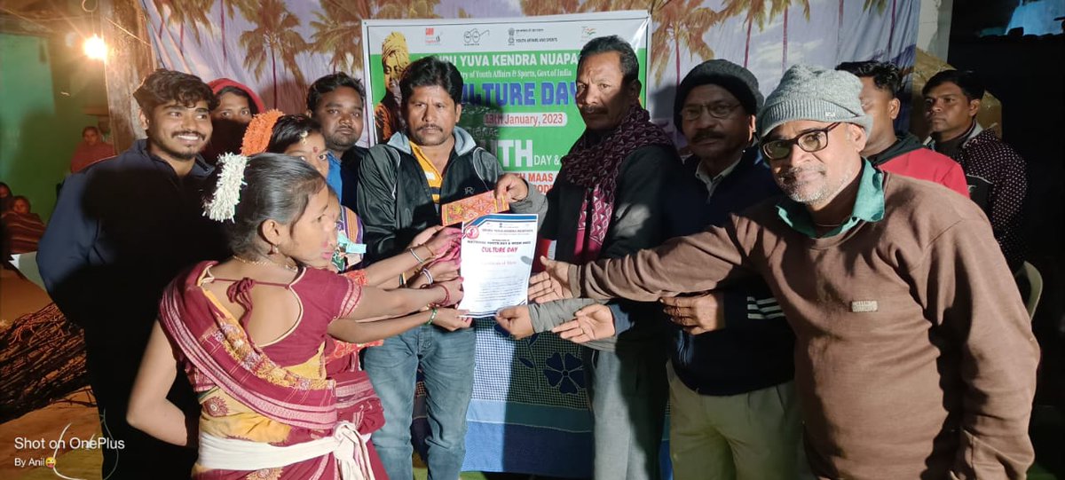 NNuapada's tweet photo. Celebration of cultural day as part of Celebration of National Youth Day and Week 2023, organised by Buddhadeb Youth Maas Club.Rajpur Boden Block and supported by @NNuapada   
#NationalYouthWeek
@YASMinistry @Nyksindia @NYKS_Odisha @ianuragthakur @thakur_asis https://t.co/CNOh2U2f2Y