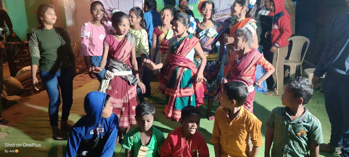 NNuapada's tweet photo. Celebration of cultural day as part of Celebration of National Youth Day and Week 2023, organised by Buddhadeb Youth Maas Club.Rajpur Boden Block and supported by @NNuapada   
#NationalYouthWeek
@YASMinistry @Nyksindia @NYKS_Odisha @ianuragthakur @thakur_asis https://t.co/CNOh2U2f2Y
