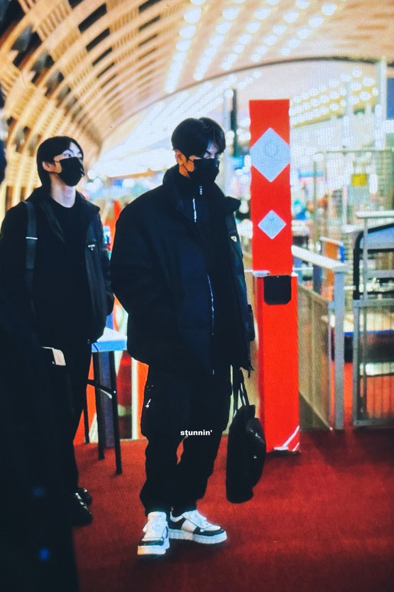 stunnin_jay's tweet photo. 230116 CDG #제이 #종성 #JAY https://t.co/Dpj7DmJwDL