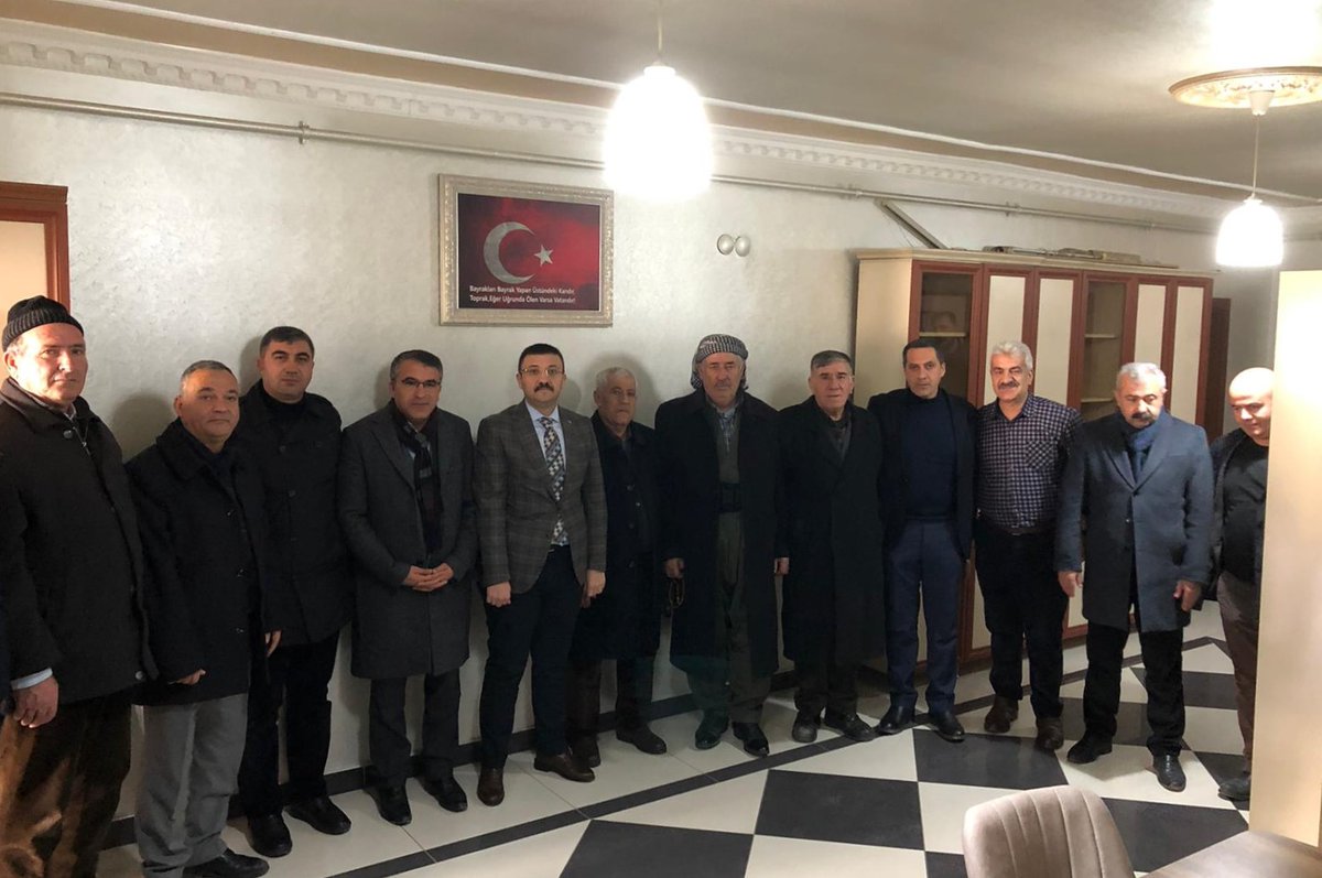 Yönetim Kurulu Başkanımız Sn. Memet Aslan ve Yönetim Kurulu Üyelerimiz; Sılehi Aşireti Kanaat Önderi Sn. Mehmet Alay Atlı'ya nezaket ziyaretinde bulundular.
<a href="/memetaslanOSB/">Memet Aslan</a> <a href="/YasarSen30/">Yaşar Şen</a> <a href="/beysangid/">Veliözbey</a> <a href="/yunus_mirun/">Yunus İnan</a> <a href="/HarunELEBOLU2/">Harun ÇELEBİOĞLU</a> 
<a href="/silehiasireti/">SILEHİ AŞİRETİ</a>