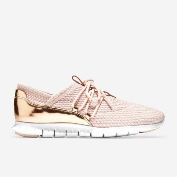 sandracorpuz's tweet photo. So good I had to share! Check out all the items I'm loving on @Poshmarkapp #poshmark #fashion #style #shopmycloset #ugg #kimrogers #colehaan: https://t.co/oswW6AoiAW https://t.co/MiDf1F7SHt