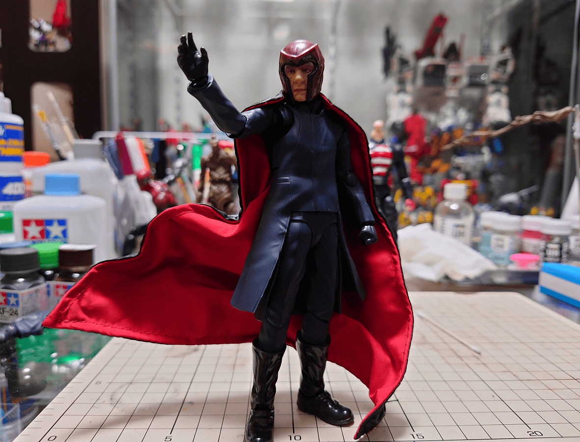 sa4ova's tweet photo. S.H.フィギュアーツ イカゲーム フロントマンには（投げ売りになるであろうところまで含めてイアン・マッケランのマグニートー用素体として）とても期待していたよ
#カスタムフィギュアが見れるタグ
#アメトイカスタム https://t.co/zv5N1TzvYA