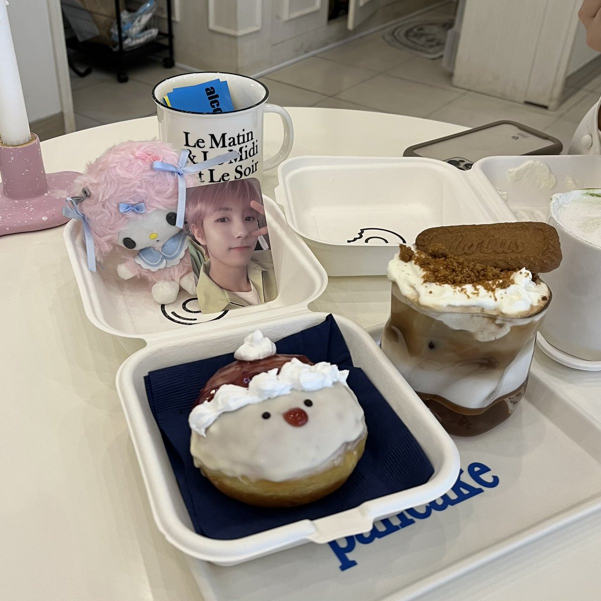 rennyan_323's tweet photo. 関西を訪れる際に是非行ってほしい韓国カフェ14選✧︎*。
スレッドからよかったら見てください〜🎀 https://t.co/tvKbZWcd20