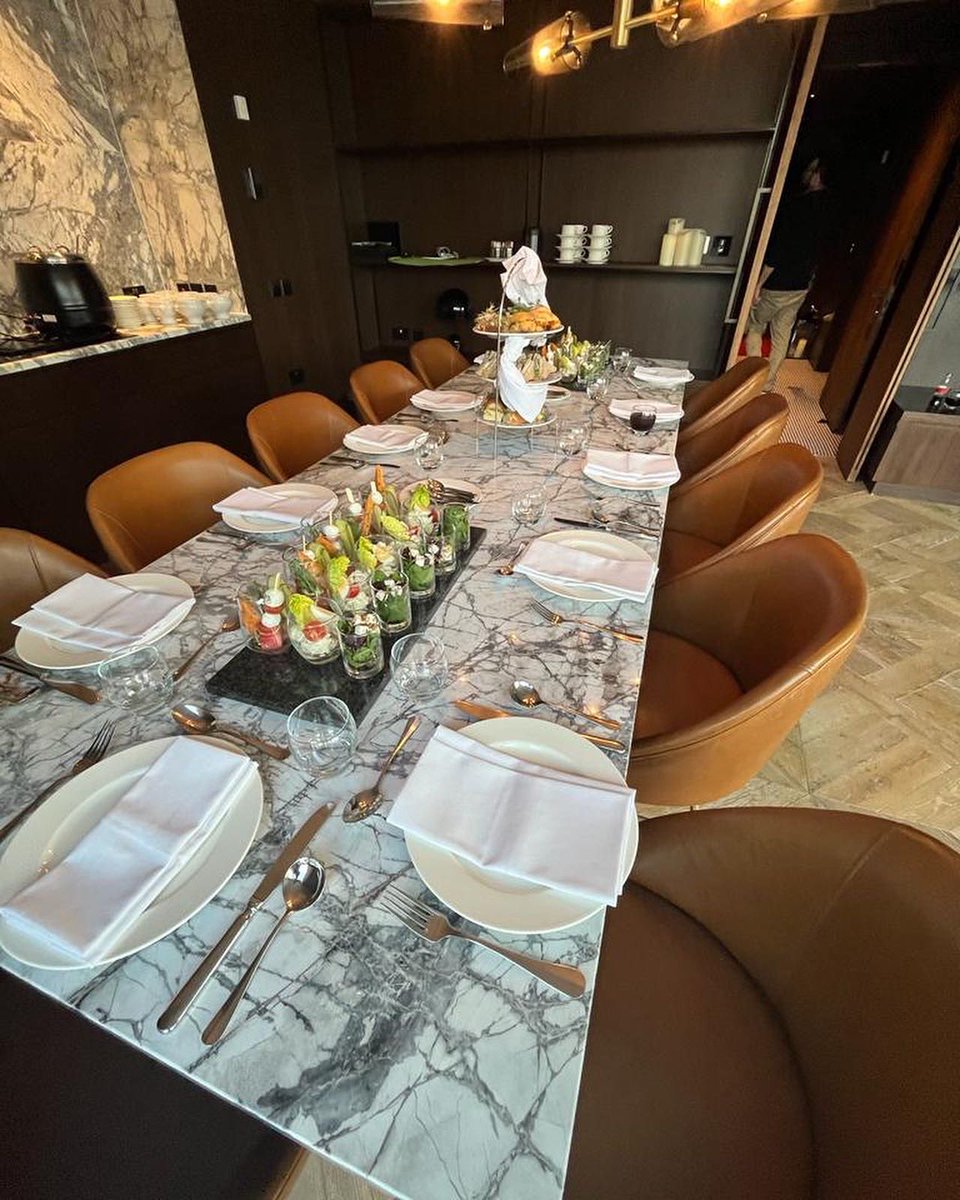 OvationIreland's tweet photo. Thank you @RadissonDublin for hosting our recent 2023 kick off. Beautifully prepared private lunch in the Castle Suite, we felt very special. A visit to Velvaere Spa Irish Tatlers Best New Spa 2022, followed by a sneak peak to Dublins newest event centre! So many possibilities! https://t.co/6vw6qGrrB4