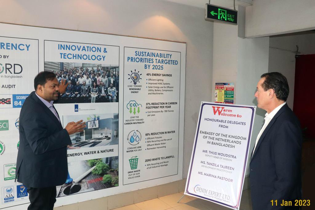 NLinBD1's tweet photo. Dep. Head of Mission Thijs Woudstra of the 🇳🇱 Embassy visited RMG🏭 &amp; @AUW_Chittagong. It ended with a constructive &amp; vibrant discussion about the importance of environmental &amp; social aspects in the industry. #BSRM #naharagro #PacificJeans #PHPgroup #KDSgroup @DutchMFA https://t.co/lOxzYJegf1
