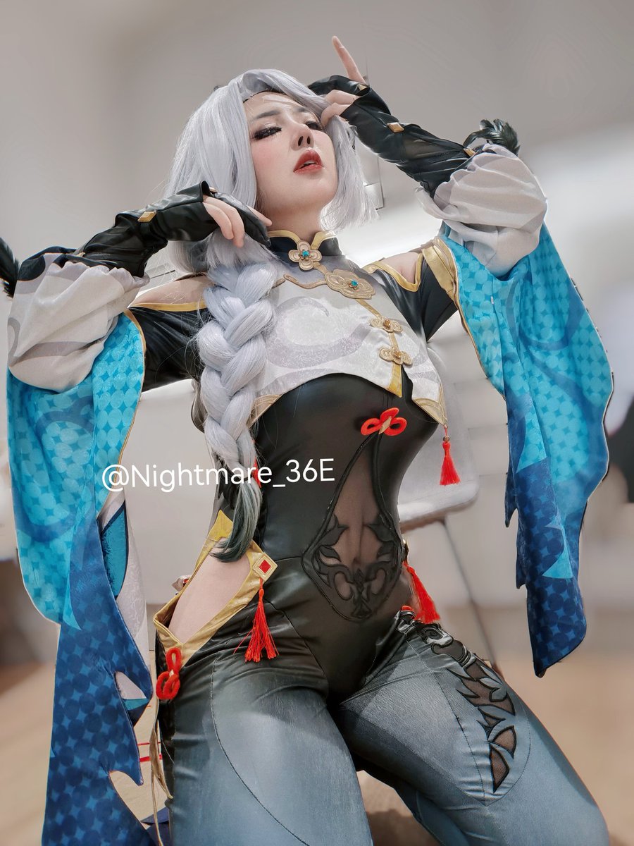 我名申鹤，命格孤煞，易伤身边人。

#cos #cosplay #shenhe #ganshin #原神 #申鹤 https://t.co/0BF53oq2b3