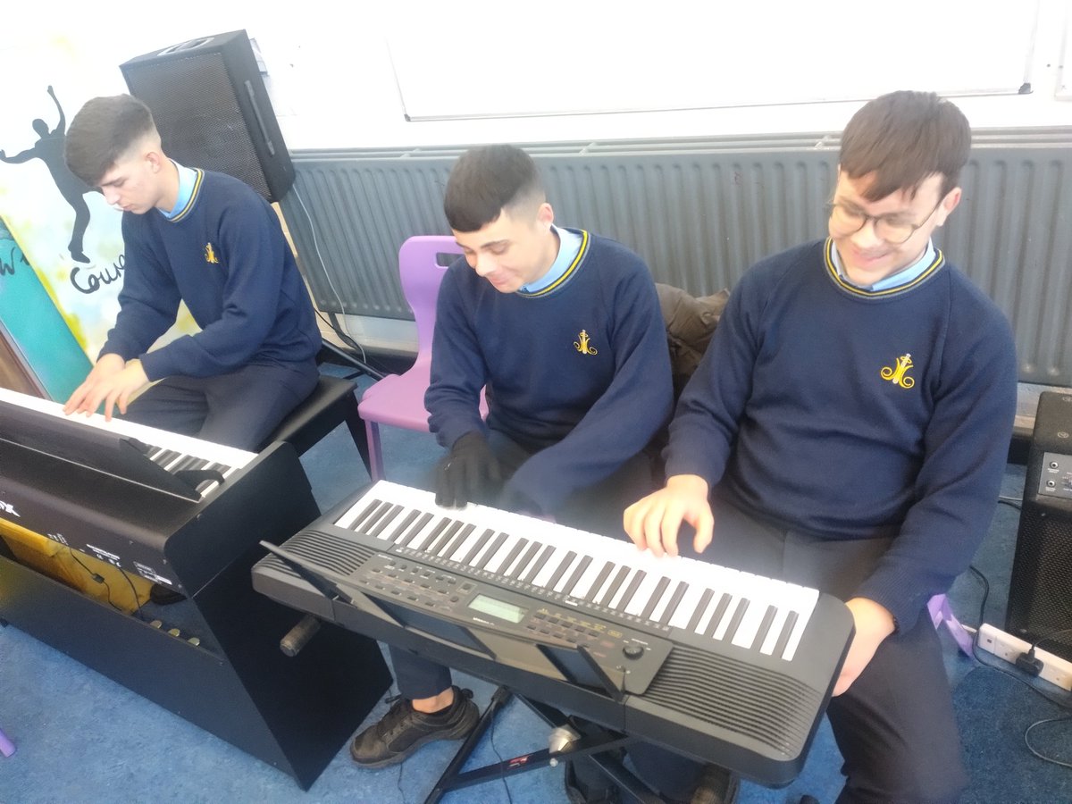 While most of TYs are at Bridge...the remainder of 4.2 explore playing Still Dre on the pianos #newskills