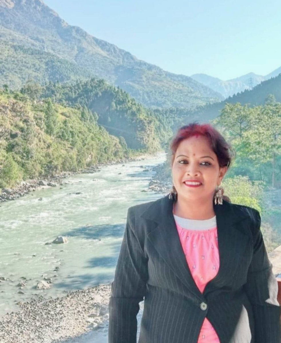 हौसला बाजार में नहीं मिलती उसे पैदा करना पड़ता हैं झारखंड की संस्कृति उसकी पारंम्पारिक व्यवस्था का पतन होने का मुख्य कारण उसकी अंधी सरकार है जो अपनी कुर्सी को बचाये रखने के लिए आॅखों में पट्टी बाॅधी हुई है अगर एक अंधी सरकार अन्धों का नेतृत्व करें तो सभी का खाई में गिरना तय हैं