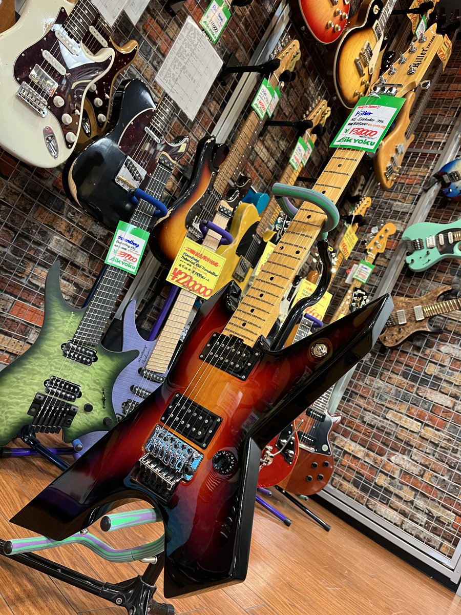 AikyokuOfficial's tweet image. 【アピタ長久手店】

生産完了品🙇‍♀️奇跡の入荷❗️
このお値段で日本製Killerが買える
ラストチャンス🤩👍

変形シェイプに関わらず高い演奏性と
エッジの効いたサウンドが魅力❤️‍🔥

■Killer
KG-EXPLODER 3TS 3tone sunburst

デジマート⏩digimart.net/cat01/shop5062…

#killer #exploder