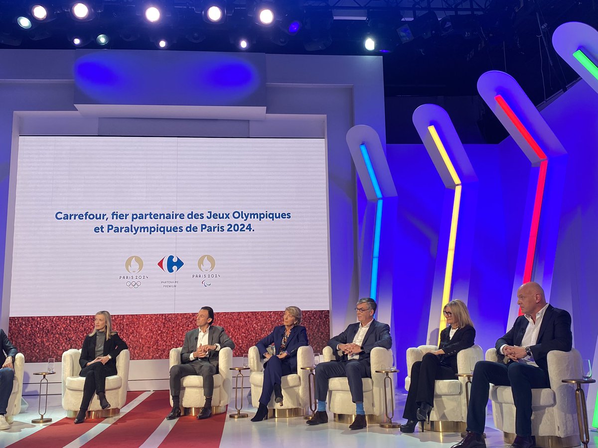 « Nourrir tous les espoirs fait partie de notre raison d’être et celles des jeunes athlètes ! Nous allons donner une résonance à ces Jeux sur tout le territoire grâce à notre maillage de magasins et à nos collaborateurs. » <a href="/LaurentVallee/">Laurent Vallée</a> - <a href="/CarrefourFrance/">Carrefour</a>

#Télévisionnaire