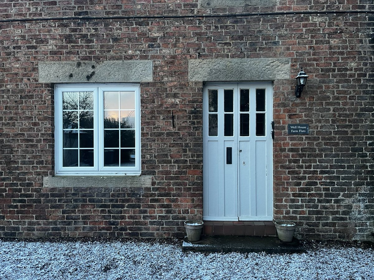 FlatsWell's tweet photo. Cold one this morning, but toasty warm inside. Rural location with easy access to Chester and North Wales, why not book your stay with us now? 

https://t.co/lvqu4AkPNJ
https://t.co/cYhvYfTBFa https://t.co/Um26tcqmXe