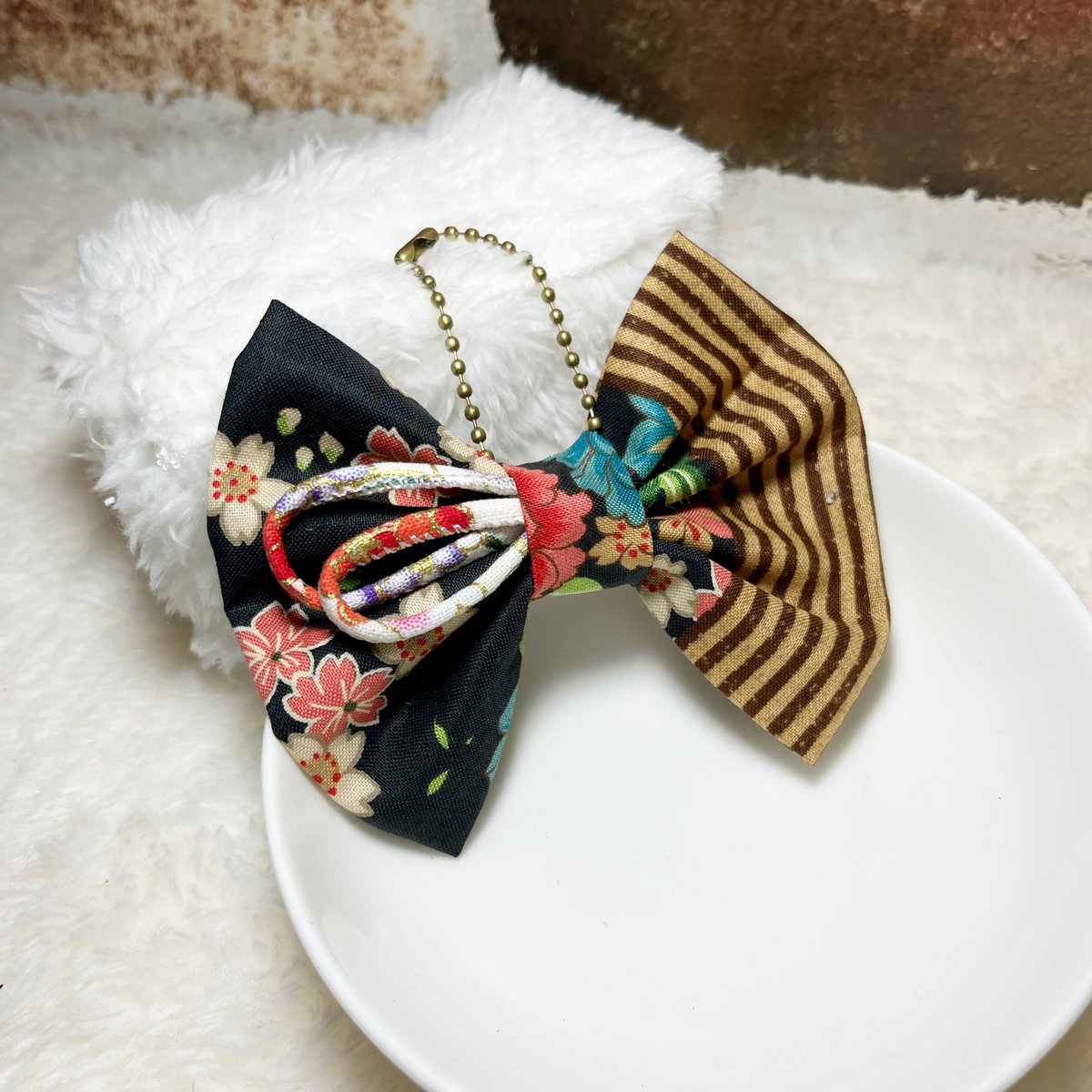 runako_shop's tweet photo. 和柄の
バッグチャーム
( ´ ▽ ` )
⁡
 #ハンドメイド
 #和柄
 #Japanesepattern
 #ハンドメイド好きな人と繋がりたい 
 #atelier_runa https://t.co/2A8Sp26c5M