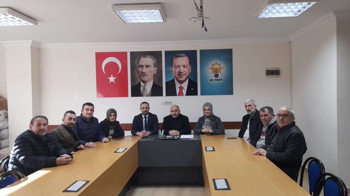 akpartiderepaza's tweet photo. İlçe başkanımız Erkan Köse başkanlığında, il Başkan yardımcımız ilçe koordinatörümüz Hamza Meral’ın katılımı ile yönetim kurulu toplantımızı icra ettik.
#akparti #derepazarı #rize https://t.co/4ezLOwr9MU