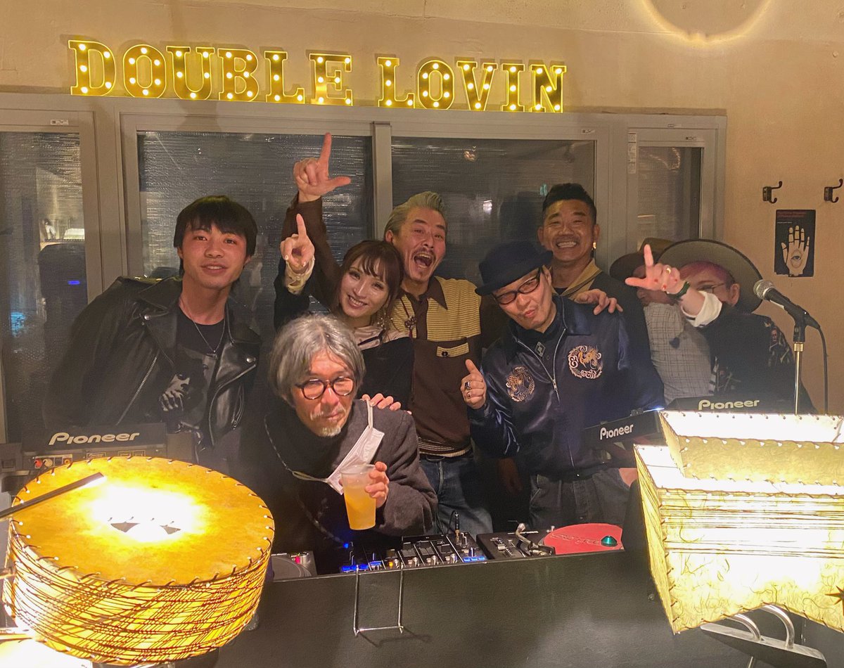 Rumi_1212's tweet photo. 《 DOUBLE LOVIN' vol.5 》
-NEW YEAR SPECIAL!!-
③

ファイヤー兄さん（縁起物🎍）来て、結局オンステージでした笑
シャマラマ、また動き出す様です！

2023 / 1 / 14 sat. https://t.co/80jDUm27Bd