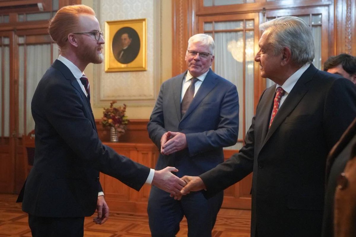 Joseph A. Farrell (@swazijaf) on Twitter photo A meeting of warm solidarity with Mexican President <a href="/lopezobrador_/">Andrés Manuel</a> to discuss case against journalist #Assange for publishing the <a href="/wikileaks/">WikiLeaks</a> truth. For years he has spearheaded outspoken support of Assange and believes he should be free. <a href="/khrafnsson/">Kristinn Hrafnsson</a> A meeting of warm solidarity with Mexican President <a href="/lopezobrador_/">Andrés Manuel</a> to discuss case against journalist #Assange for publishing the <a href="/wikileaks/">WikiLeaks</a> truth. For years he has spearheaded outspoken support of Assange and believes he should be free. <a href="/khrafnsson/">Kristinn Hrafnsson</a>
