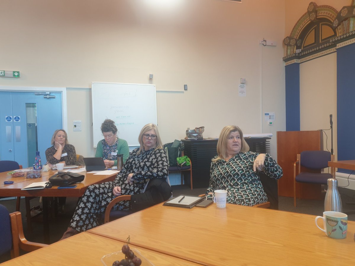 Digital_midwife's tweet image. Amazing start to the day for the #DMarmy #EoEDigitalMidwives with special guests @JulesGudgeon @MathewJFry1 @WENDYMATTHEWS8