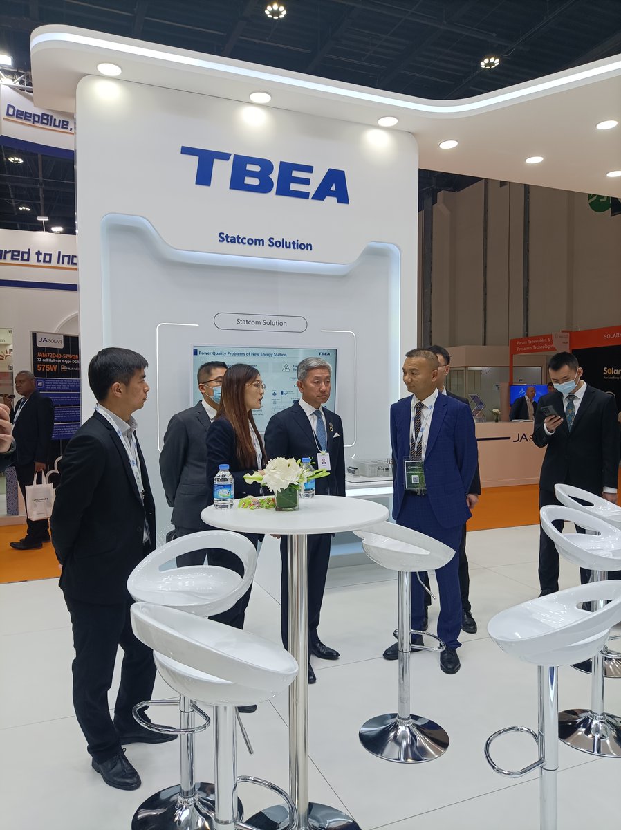 On January 16, the World Future Energy Summit was held at the National Exhibition Center in ABU Dhabi. Mr. Zhang Yiming, the Chinese Ambassador to the UAE, visited TBEA Sunoasis booth and made a breif communication with the staffs on site.