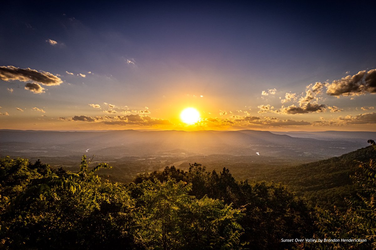 These will bring a smile 😊 on this gray day and make you look forward to getting outdoors and around our fantastic little town! Check out our 2022 photo contest 📸 entries. t.ly/DsXY #discoverfrontroyal #warrencountyva #shenandoahnationalpark #shenandoahvalley